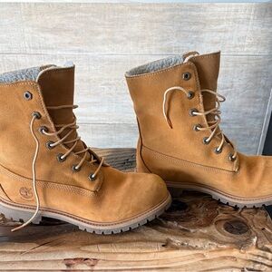 Timberland Tan Lace-Up Boots